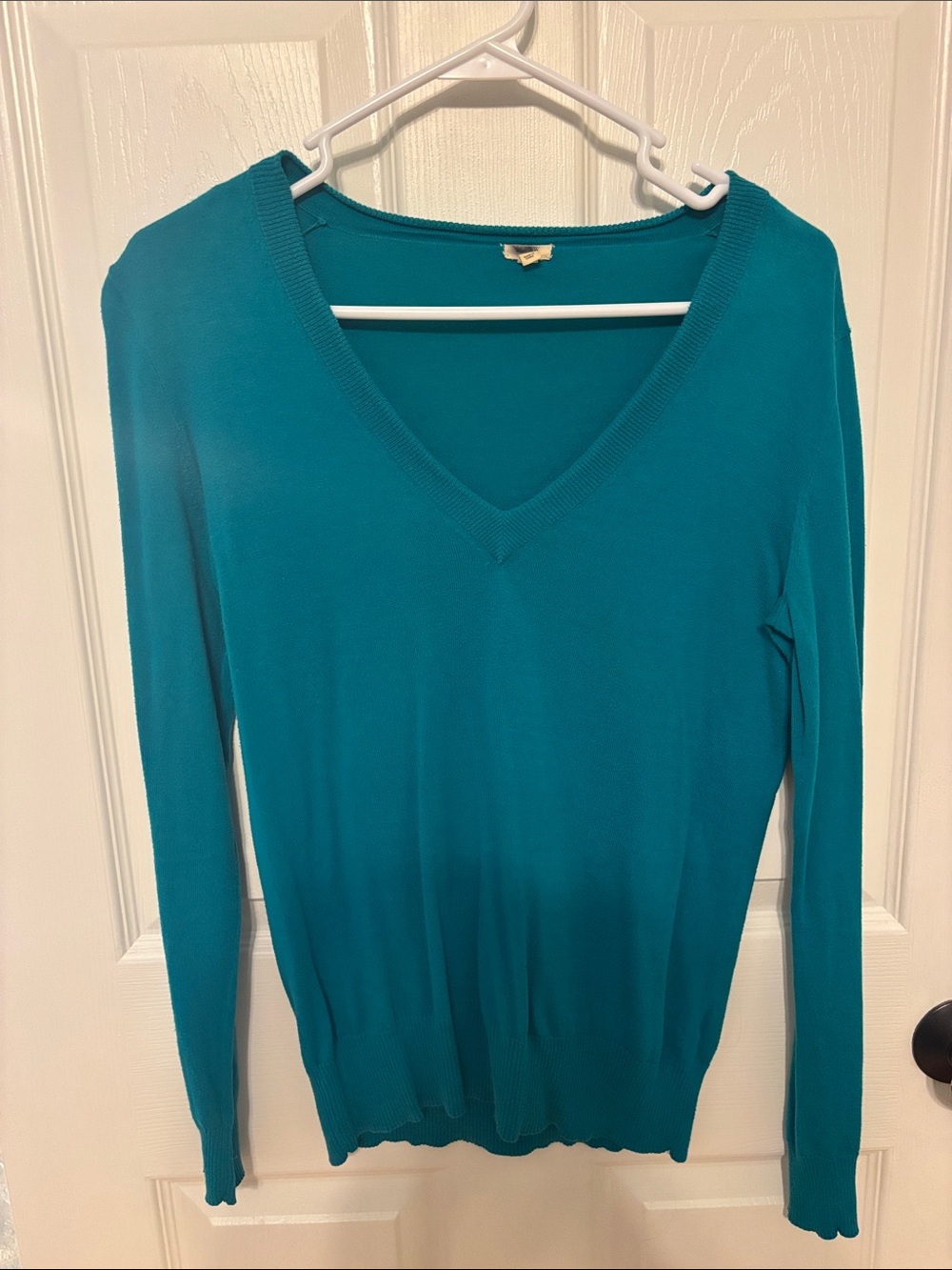 Jcrew Women’s Teal V-Neck Long-Sleeve Sweater